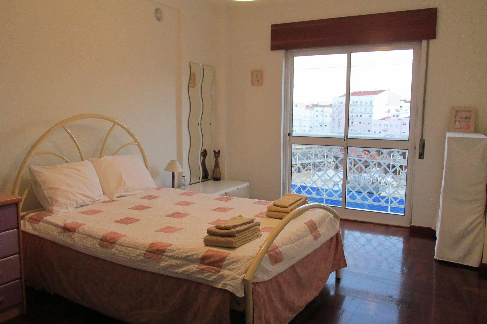 Homestay Marialva Park Seixal  Exterior foto
